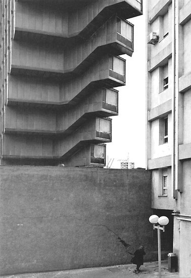 Hotel Du Lac, Tunis, avril 2014 - Raphaele Contigiani architecte, 1973 (recto)